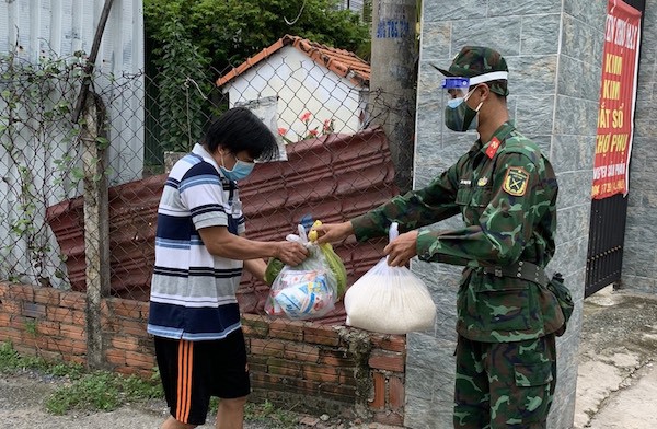 TP Hồ Chí Minh: Kéo dài thời gian chi tiền hỗ trợ đợt 3 cho người dân gặp khó khăn - Ảnh 1