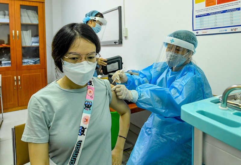 [Ảnh] Tiêm vaccine phòng Covid-19 cho phụ nữ mang thai tại Hà Nội - Ảnh 11