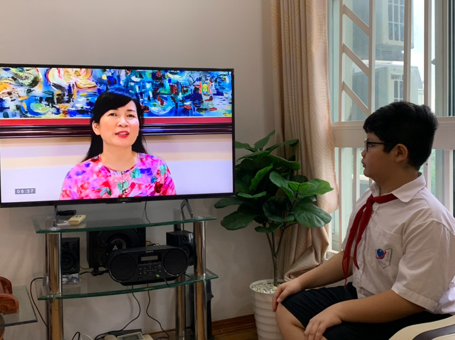 [Ảnh] Muôn sắc màu khai giảng trực tuyến tại nhà của thầy cô và học sinh Hà Nội - Ảnh 8