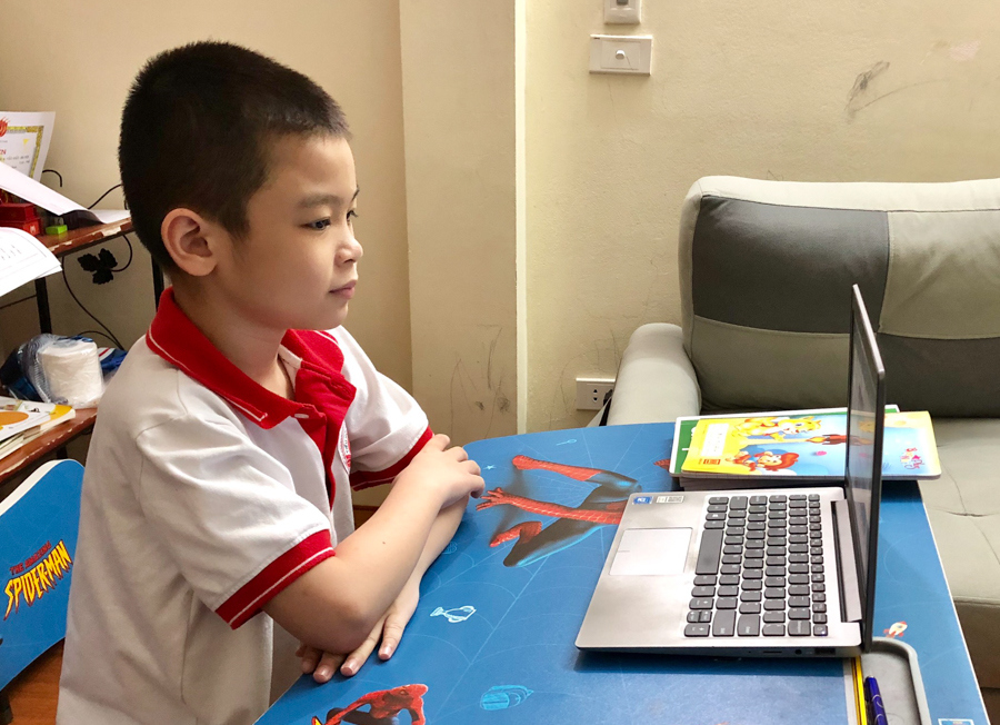 [Ảnh] Muôn sắc màu khai giảng trực tuyến tại nhà của thầy cô và học sinh Hà Nội - Ảnh 13