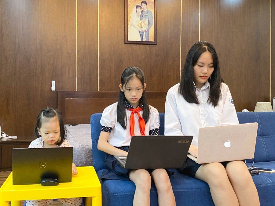 [Ảnh] Muôn sắc màu khai giảng trực tuyến tại nhà của thầy cô và học sinh Hà Nội - Ảnh 11