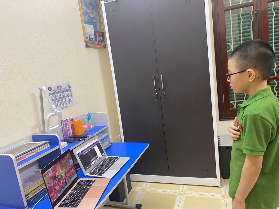 [Ảnh] Muôn sắc màu khai giảng trực tuyến tại nhà của thầy cô và học sinh Hà Nội - Ảnh 15