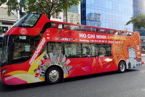 Du lịch bằng xe buýt 2 tầng ở TP Hồ Chí Minh chính thức hoạt động lại - Ảnh 1