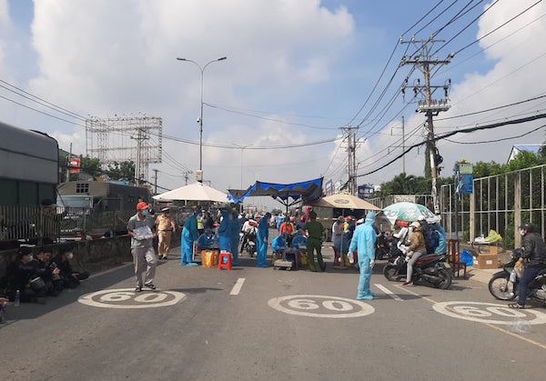 Người dân ở các tỉnh muốn trở lại TP Hồ Chí Minh làm việc cần điều kiện gì? - Ảnh 2