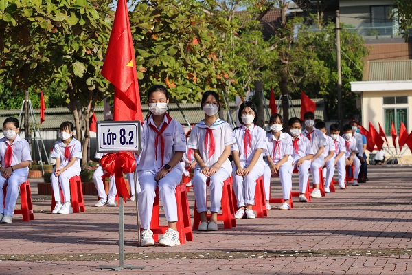 Học sinh Nghệ An, Hà Tĩnh khai giảng năm học mới qua sóng truyền hình - Ảnh 3
