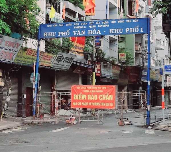 TP Hồ Chí Minh trước giờ “G”: Nhiều nơi đã dỡ bỏ chốt phong tỏa, rào chắn - Ảnh 4