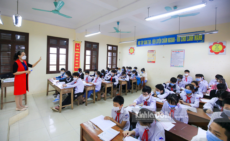 Bí thư Thành ủy Hà Nội Đinh Tiến Dũng:  Hà Nội sẽ đưa học sinh trở lại trường sớm nhất, an toàn nhất - Ảnh 1