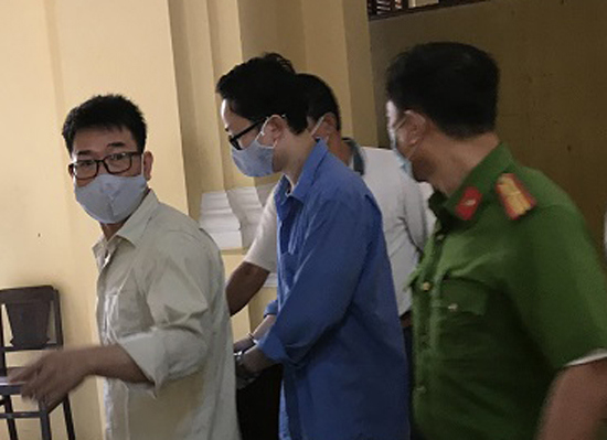 TP Hồ Chí Minh: Y án sơ thẩm đối với nguyên Phó Chánh án TAND quận 4 - Ảnh 1