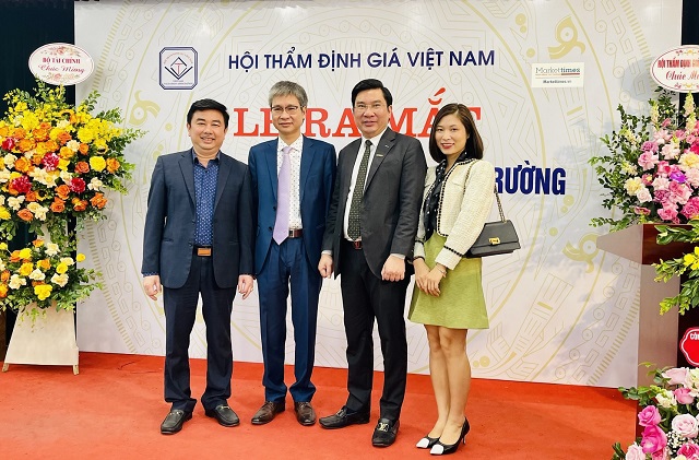 Hội Thẩm định giá Việt Nam ra mắt Tạp chí Nhịp sống thị trường/Markettimes - Ảnh 3