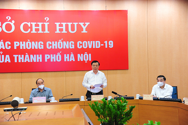 Bí thư Thành ủy Hà Nội Đinh Tiến Dũng:  Sẽ quyết định các biện pháp phòng, chống dịch mạnh mẽ từ sớm nhằm ngăn chặn tốc độ lây lan - Ảnh 1