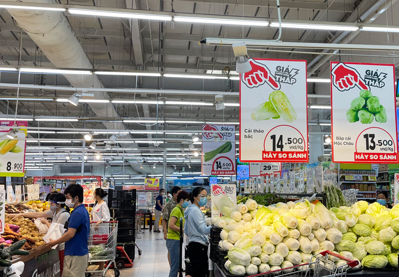 Hà Nội: Ngày đầu nghỉ lễ 2/9, siêu thị vắng người mua sắm - Ảnh 2