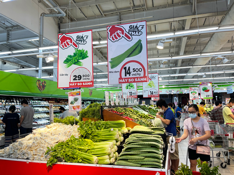 Hà Nội: Ngày đầu nghỉ lễ 2/9, siêu thị vắng người mua sắm - Ảnh 10