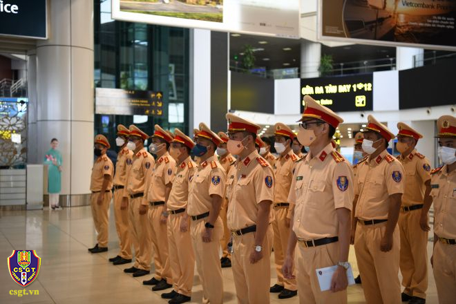 Cục Cảnh sát giao thông xuất quân chi viện cho TP Hồ Chí Minh chống dịch - Ảnh 1