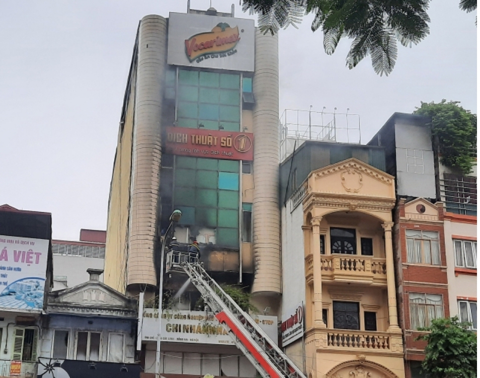 Hà Nội: Điều tra làm rõ vụ cháy tại toà nhà trên phố Cát Linh - Ảnh 1