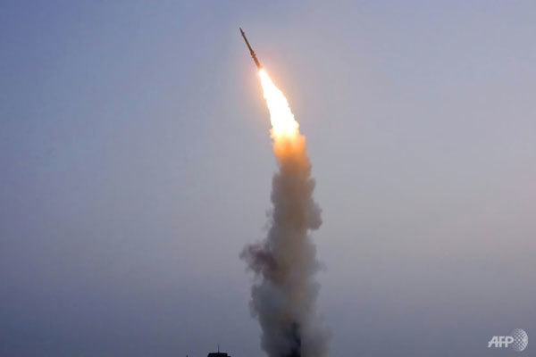 Triều Tiên tiếp tục phóng tên lửa “mới phát triển” - Ảnh 1