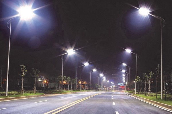 Huyện Đông Anh hoàn thành 208 dự án chiếu sáng - Ảnh 1
