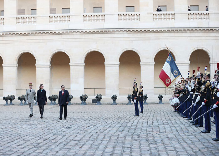 Lễ đón chính thức Thủ tướng Chính phủ Phạm Minh Chính thăm Cộng hòa Pháp - Ảnh 2