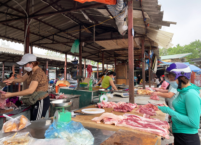 Hà Đông: Mở cửa hoạt động trở lại chợ nông sản Văn Quán - Ảnh 3