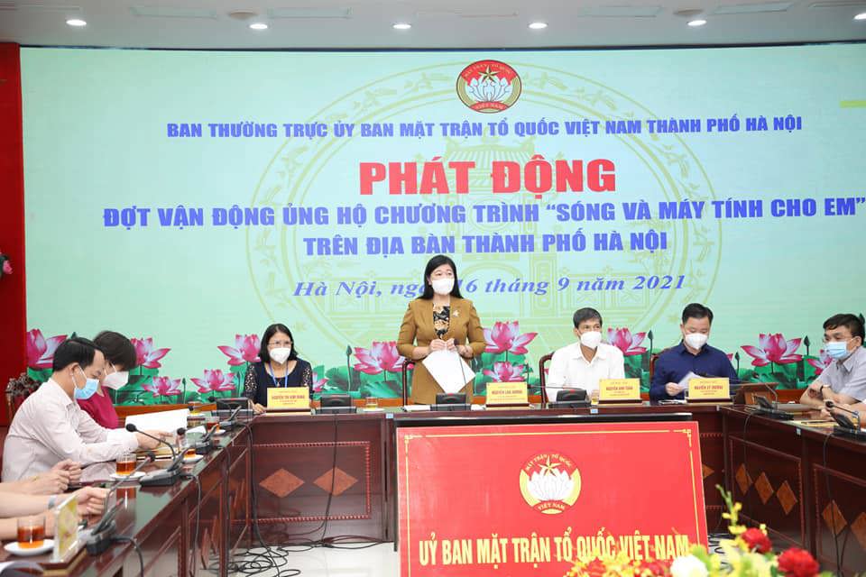 Thành phố Hà Nội phát động chương trình "Sóng và máy tính cho em" - Ảnh 1