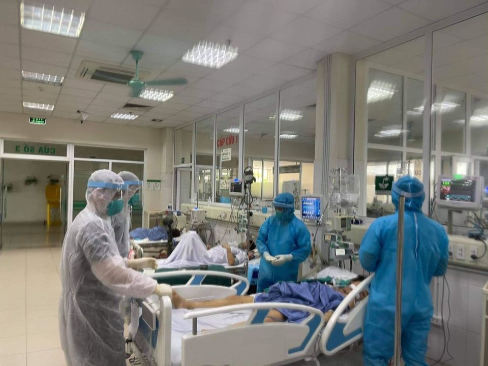 Bộ Y tế yêu cầu lập khu điều trị Covid-19 ngay trong các cơ sở khám chữa bệnh - Ảnh 1