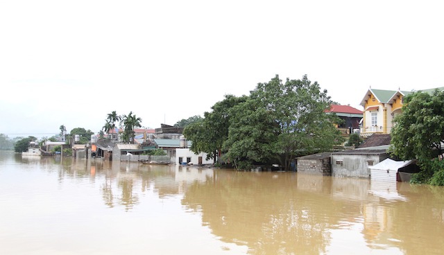 Hà Nội yêu cầu 5 địa phương chủ động ứng phó lũ rừng ngang do mưa kéo dài trong bão số 8 - Ảnh 1