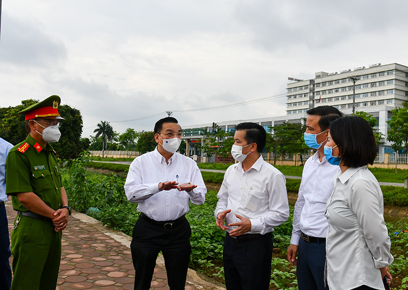 Bệnh viện, khu cách ly - những ngày căng mình chống dịch - Ảnh 1