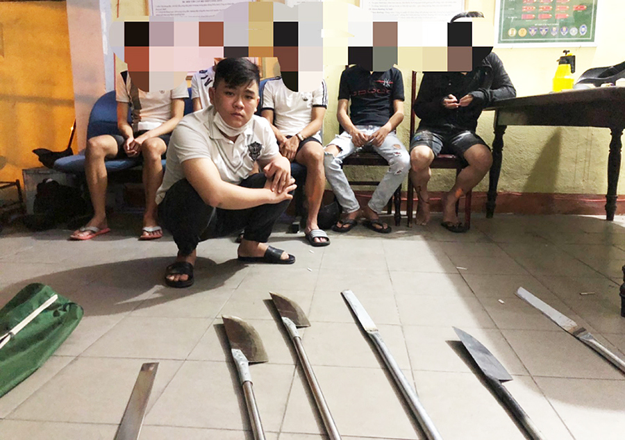 Công an Đà Nẵng nổ súng trấn áp 2 nhóm thiếu niên mang hung khí hẹn đánh nhau - Ảnh 1