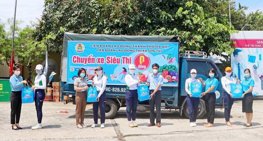 Hà Nội: Gần 1.000 "Túi An sinh Công đoàn" đến với người lao động gặp khó khăn trong mùa dịch Covid-19 - Ảnh 1