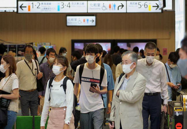 Nhật Bản cảnh báo “thảm họa” Covid-19 khi lần đầu tiên vượt 23.000 ca nhiễm trong ngày - Ảnh 1