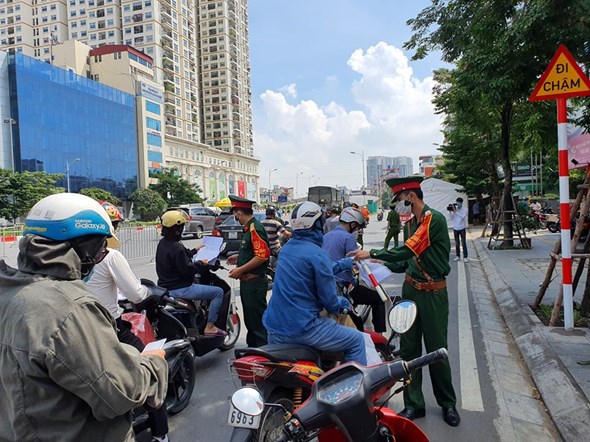 CSGT Hà Nội lý giải người tham giao thông đông tại cửa ngõ Thủ đô sau nghỉ lễ - Ảnh 2