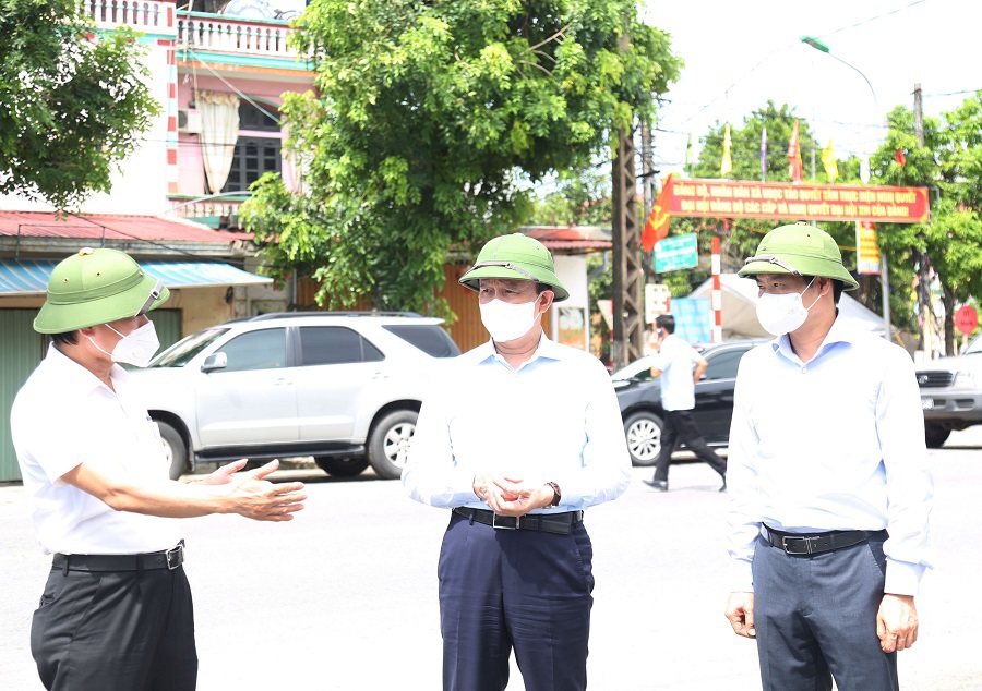 Chủ tịch HĐND TP Nguyễn Ngọc Tuấn: Thực hiện nghiêm ngặt việc giãn cách, giữ vững “vùng xanh” Phúc Thọ - Ảnh 1