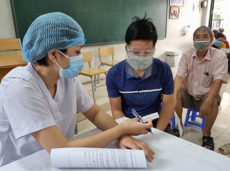Quận Hoàng Mai: Nhân dân tích cực tiêm vaccine Vero Cell - Ảnh 7
