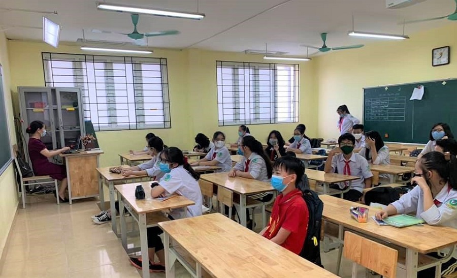 Hà Nội: Học sinh đầu cấp, cuối cấp ở 18 huyện ngoại thành đi học từ 8/11 - Ảnh 1