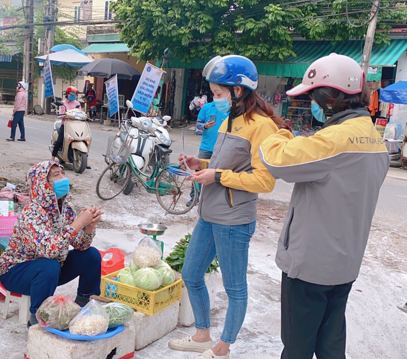 Hà Nội ra quân tuyên truyền, vận động người dân tham gia BHXH tự nguyện - Ảnh 4