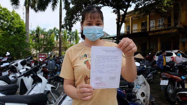 Hơn 600 y bác sĩ tỉnh Vĩnh Phúc hỗ trợ “phổ cập vaccine” cho người dân huyện Mê Linh - Ảnh 5