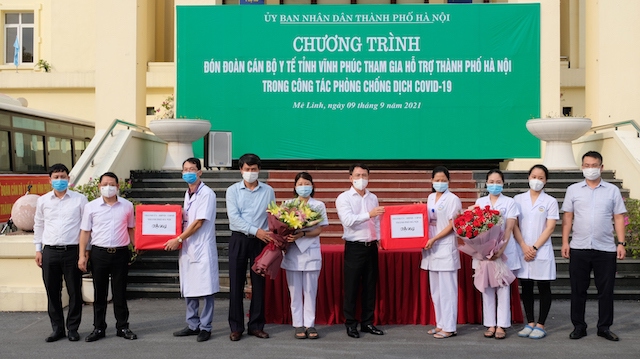 Tạo điều kiện tốt nhất cho 608 y bác sĩ của tỉnh Vĩnh Phúc hỗ trợ Mê Linh chống dịch - Ảnh 1