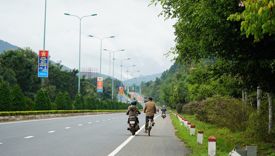 Lâm Đồng: Nhiều vi phạm về an toàn giao thông trên tuyến cao tốc Liên Khương - Prenn - Ảnh 1