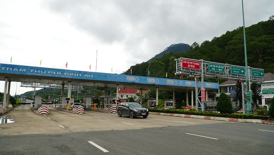 Lâm Đồng: Nhiều vi phạm về an toàn giao thông trên tuyến cao tốc Liên Khương - Prenn - Ảnh 7