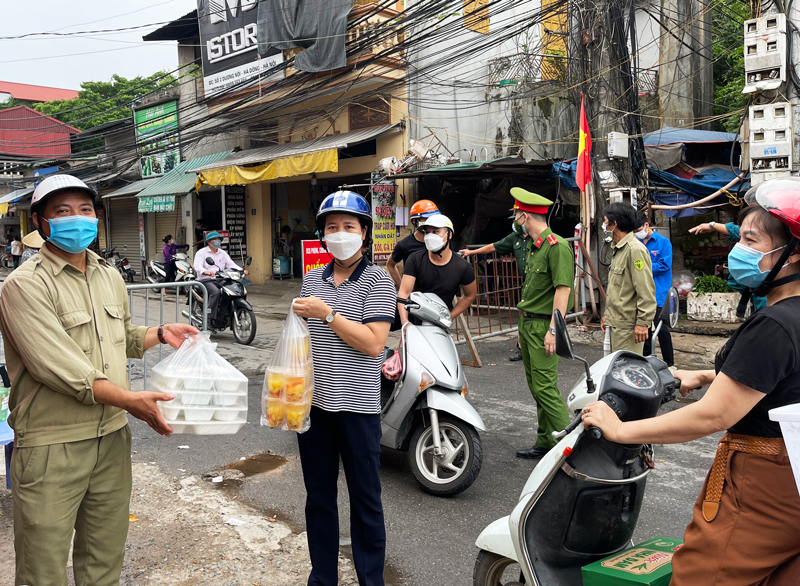 Hà Đông: Bếp ăn phụ nữ đảm bảo an toàn thực phẩm - ấm lòng tuyến đầu chống dịch Covid-19 - Ảnh 5