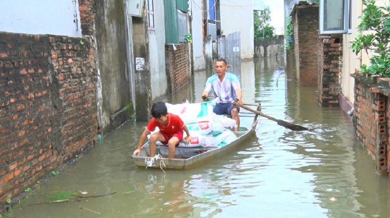 Quốc Oai: Lũ sông Tích dâng cao khiến nhiều hộ dân ngập nặng - Ảnh 2