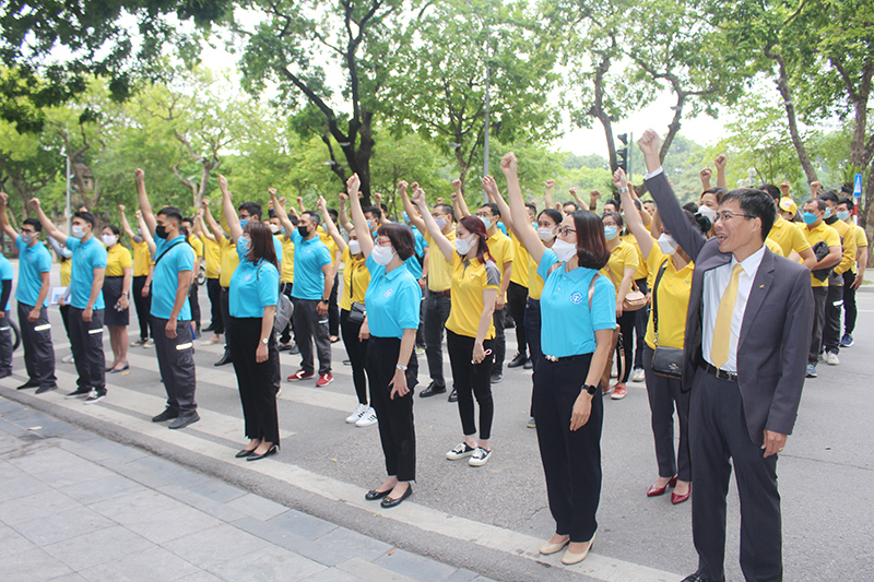 Hà Nội ra quân tuyên truyền, vận động người dân tham gia BHXH tự nguyện - Ảnh 1