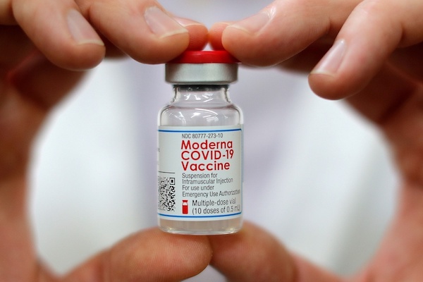 Tiêm mũi 2 vaccine Pfizer cho người tiêm mũi 1 Moderna: Chuyên gia y tế nói gì? - Ảnh 1