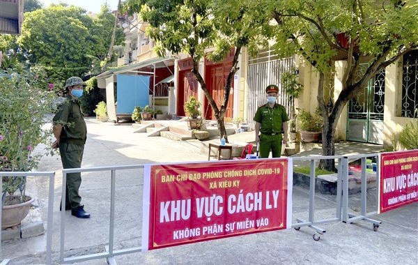 Huyện Gia Lâm: Kiểm soát chặt ổ dịch xã Kiêu Kỵ, tích cực triển khai các trạm y tế lưu động - Ảnh 1