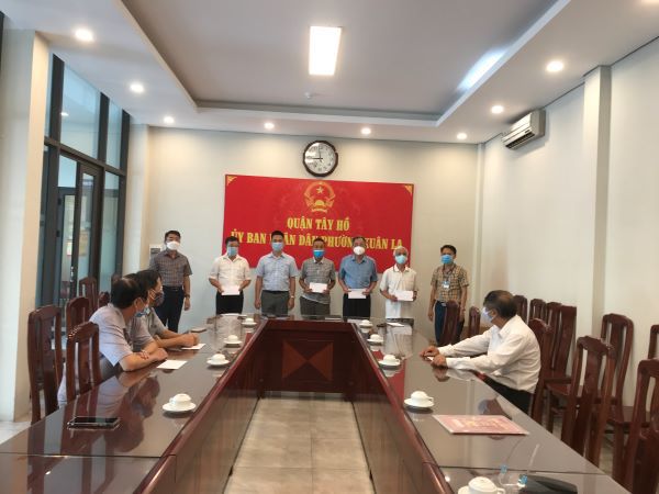 Quận Tây Hồ chi trả hỗ trợ cho 2.696 đối tượng thụ hưởng chính sách đặc thù của Thành phố Hà Nội - Ảnh 2