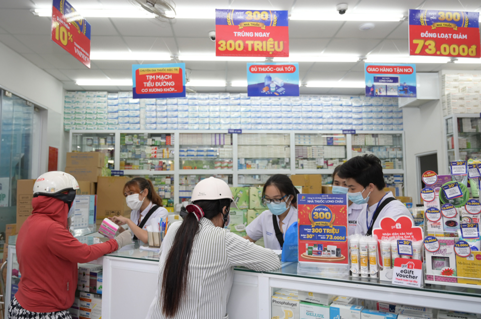 FPT Retail lọt top 100 Thương hiệu mạnh Việt Nam - Ảnh 2