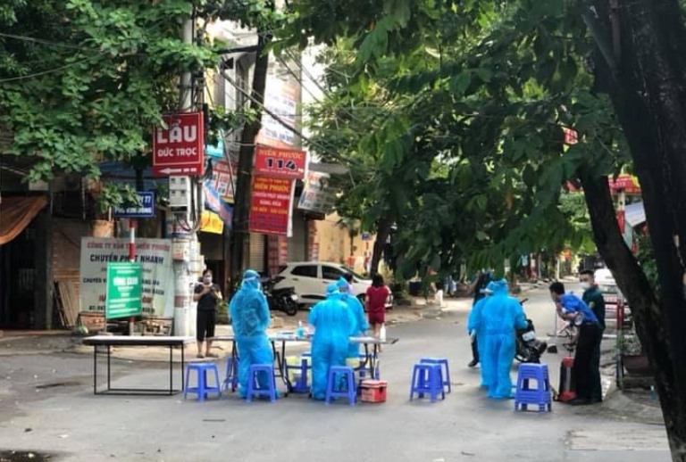 Quận Hoàng Mai: Xuất hiện ổ dịch tại phường Giáp Bát liên quan đến lái xe luồng xanh - Ảnh 1