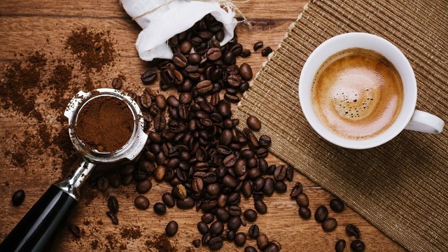 Giá cà phê hôm nay 15/8: Tăng gần 1.000 đồng/kg/tuần bất chấp nhu cầu cà phê thế giới sụt giảm - Ảnh 1