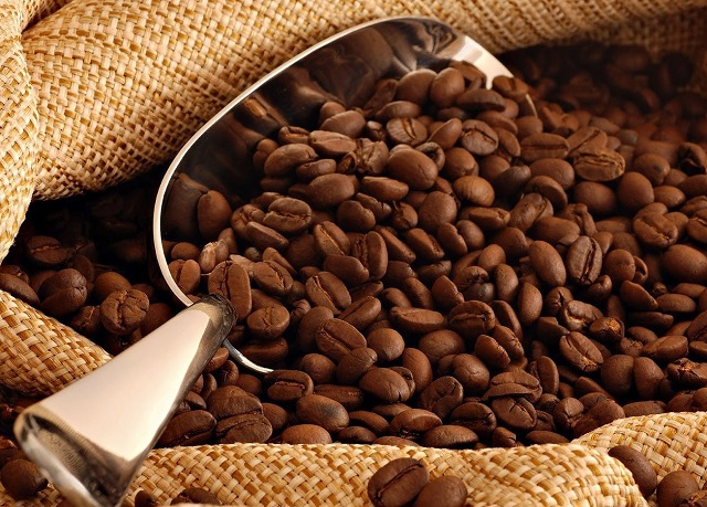 Giá cà phê hôm nay 17/9: Robusta vượt mốc 2.100 USD/tấn trong tâm lý thận trọng của giới đầu cơ - Ảnh 1