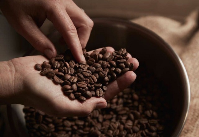 Giá cà phê hôm nay 29/8: 1 tuần tăng liên tục của cà phê, Robusta cao nhất 4 năm qua - Ảnh 1