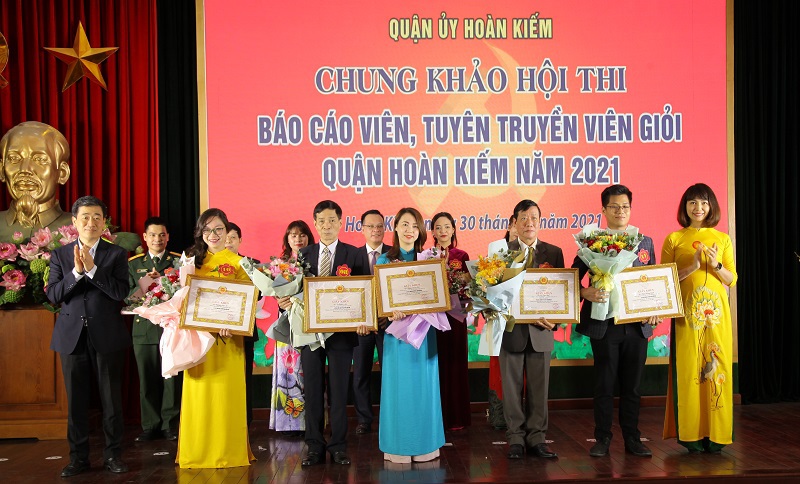 Quận Hoàn Kiếm: Chung khảo Hội thi Báo cáo viên, Tuyên truyền viên giỏi năm 2021 - Ảnh 6